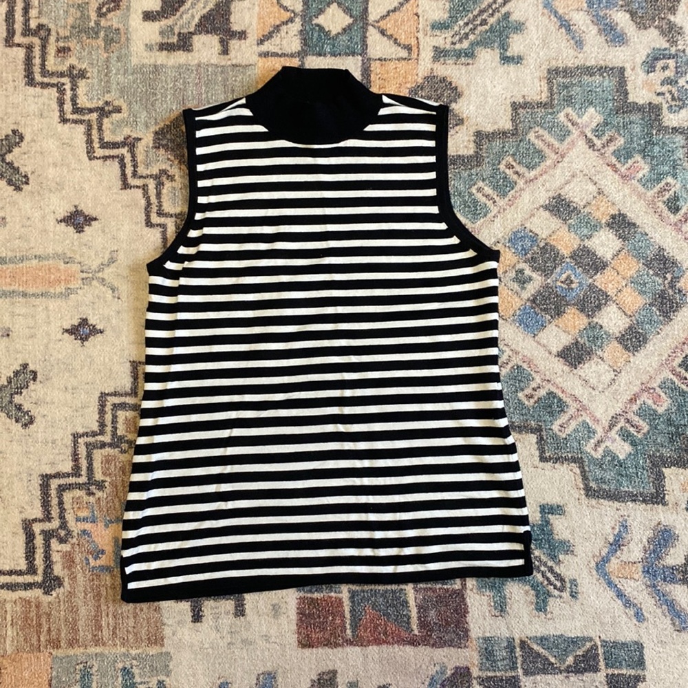 large, white house black market, tank top, black and white